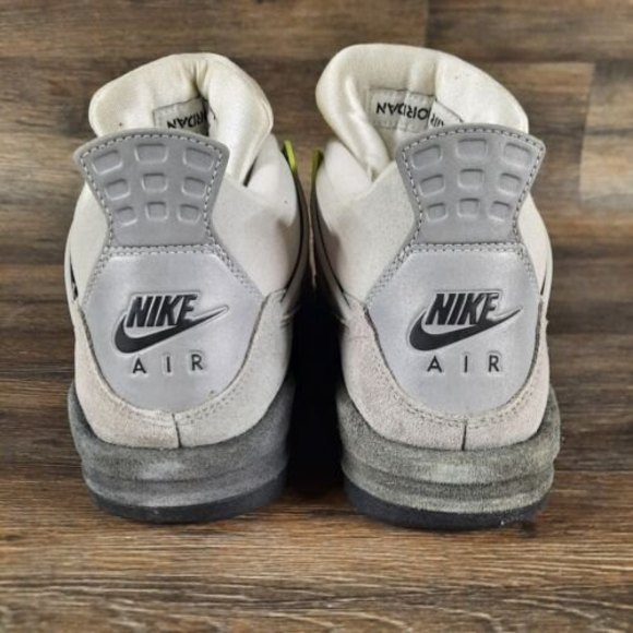 Athletic_Shoes